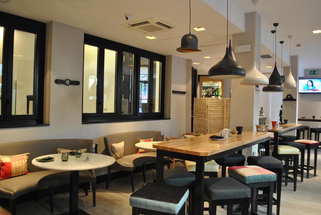 一期一会鲁查纳22号酒店 马德里 外观 照片