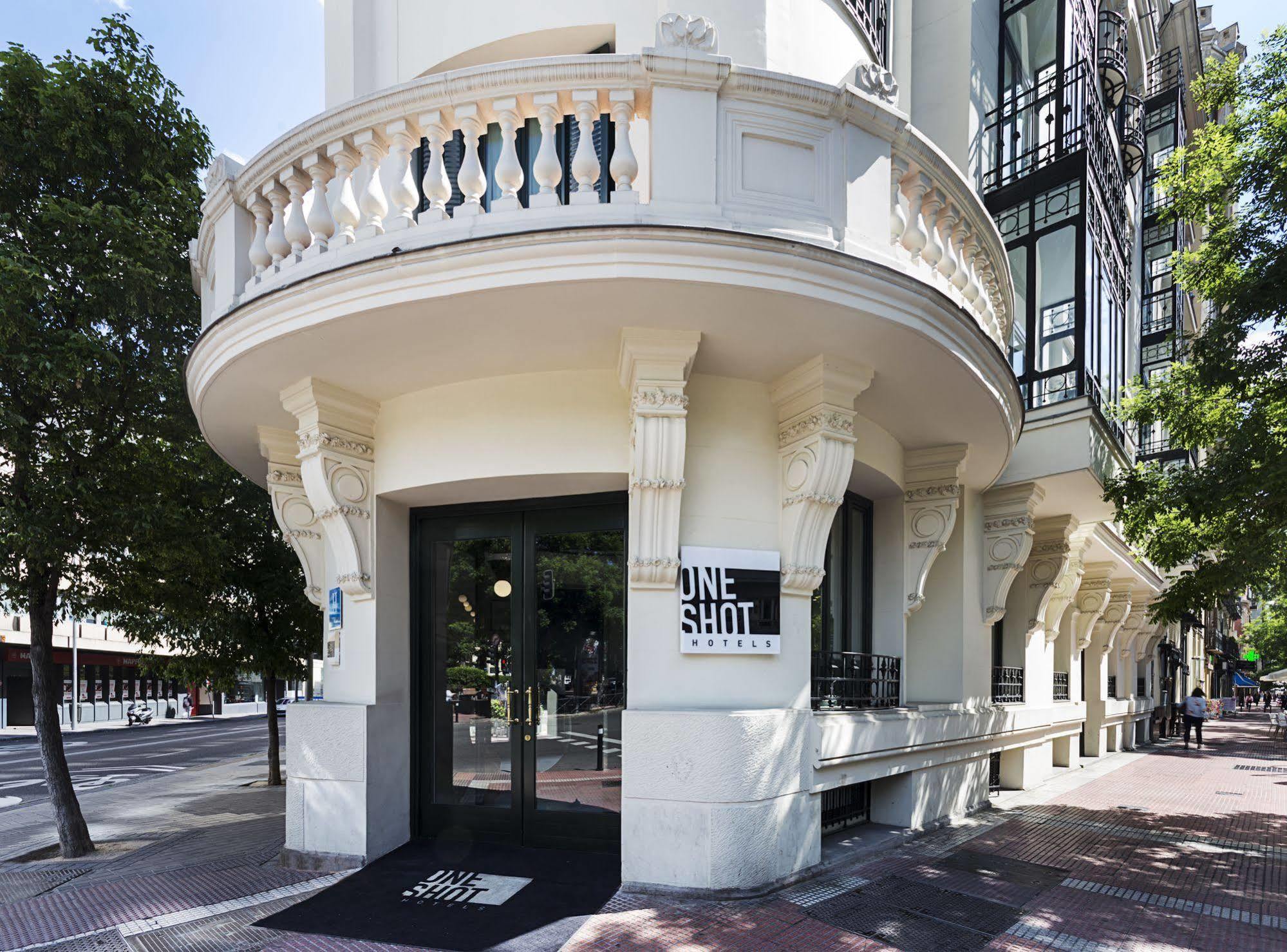 一期一会鲁查纳22号酒店 马德里 外观 照片